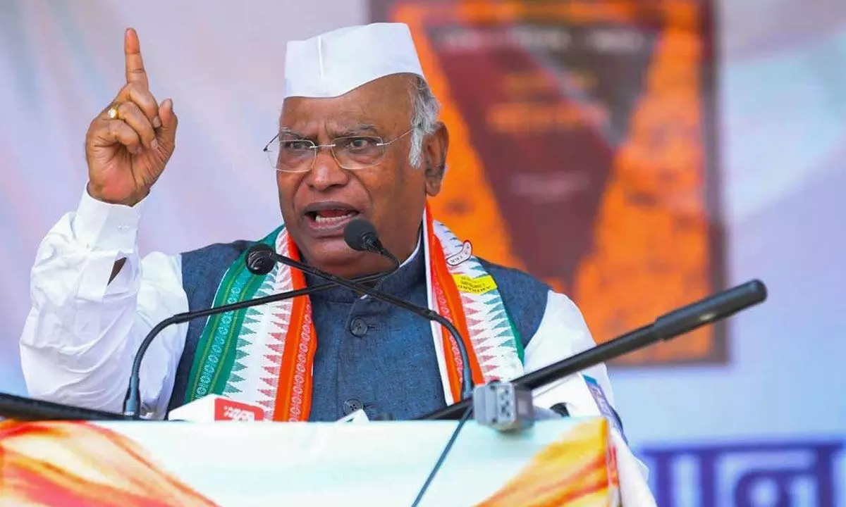 Nitish Kumar switches sides for ‘kursi’, says Kharge Nitish Kumar switches sides for ‘kursi’, says Kharge