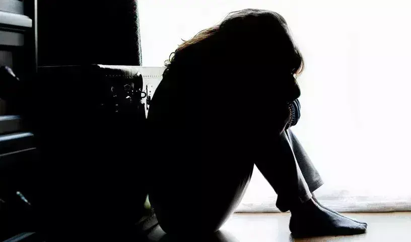 Hyderabad Woman Rescued from Suicide Attempt at Durgam Cheruvu Hyderabad Woman Rescued from Suicide Attempt at Durgam Cheruvu