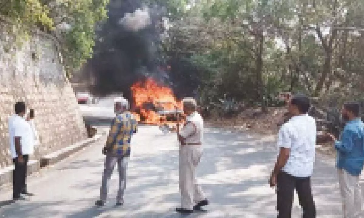 Motorist advised to follow precautions on Tirumala ghat road Motorist advised to follow precautions on Tirumala ghat road