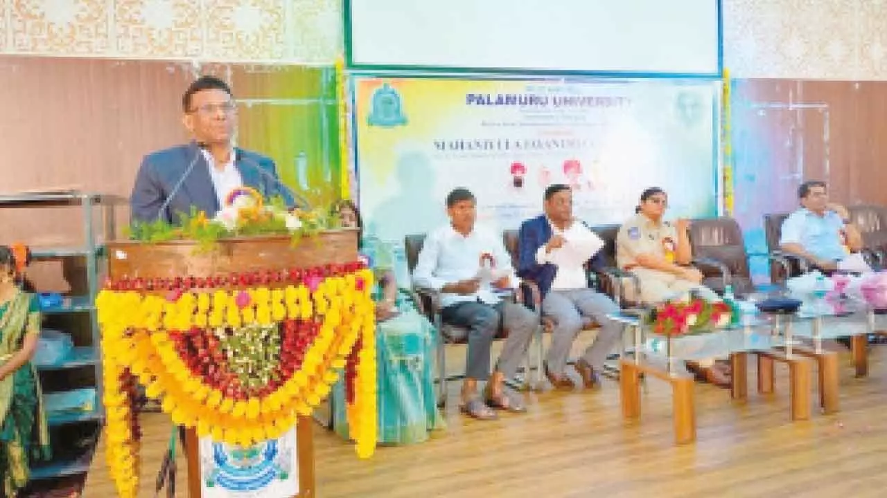 Walk in the footsteps of great leaders, Vice-Chancellor exhorts students Walk in the footsteps of great leaders, Vice-Chancellor exhorts students