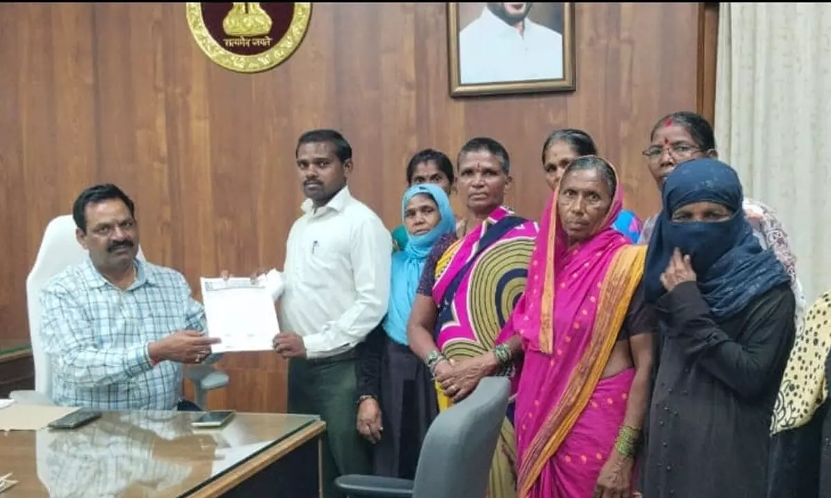 Labour Unions Slam Centres Amendments, Call for Nationwide Strike on May 20 Labour Unions Slam Centres Amendments, Call for Nationwide Strike on May 20