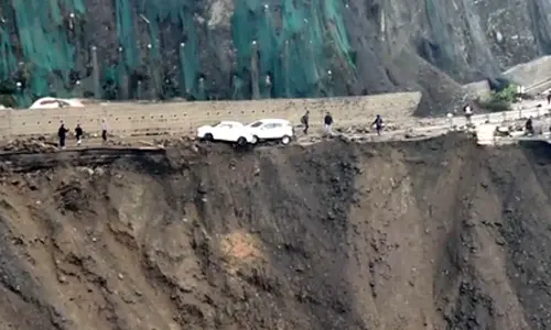 Ramban flash flood: Jammu-Srinagar highway closed for 3rd consecutive day