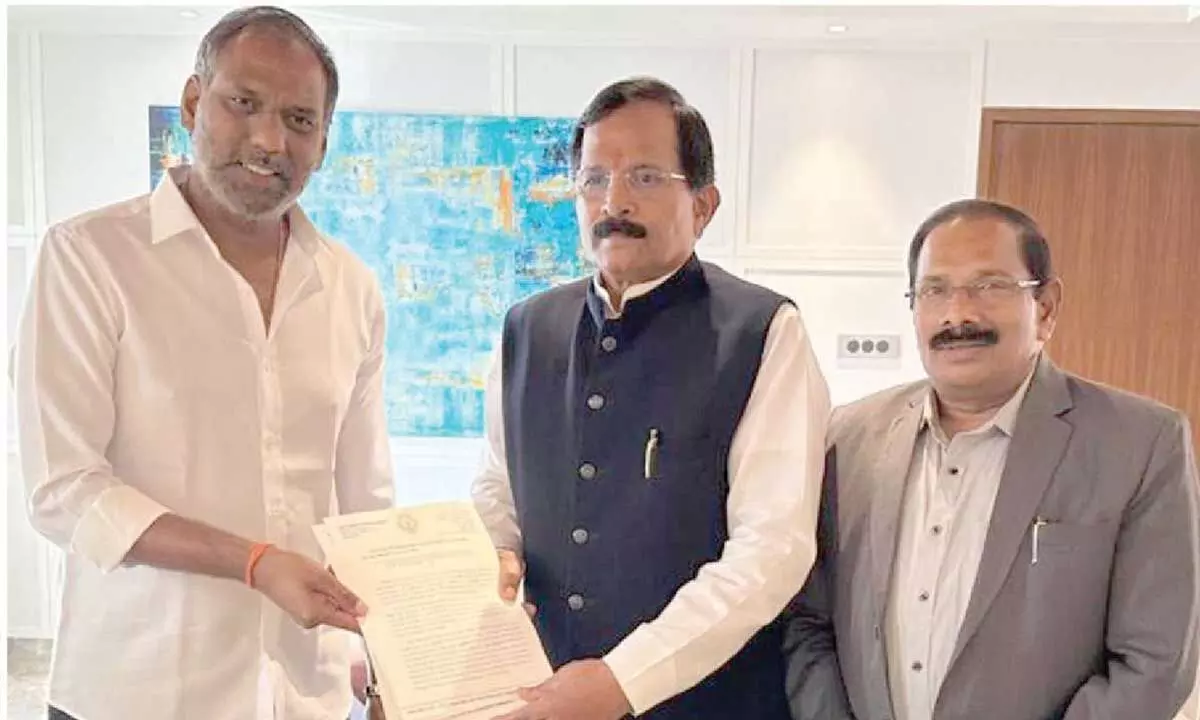 Energy Minister Gottipati seeks Centre’s support for AP plans Energy Minister Gottipati seeks Centre’s support for AP plans