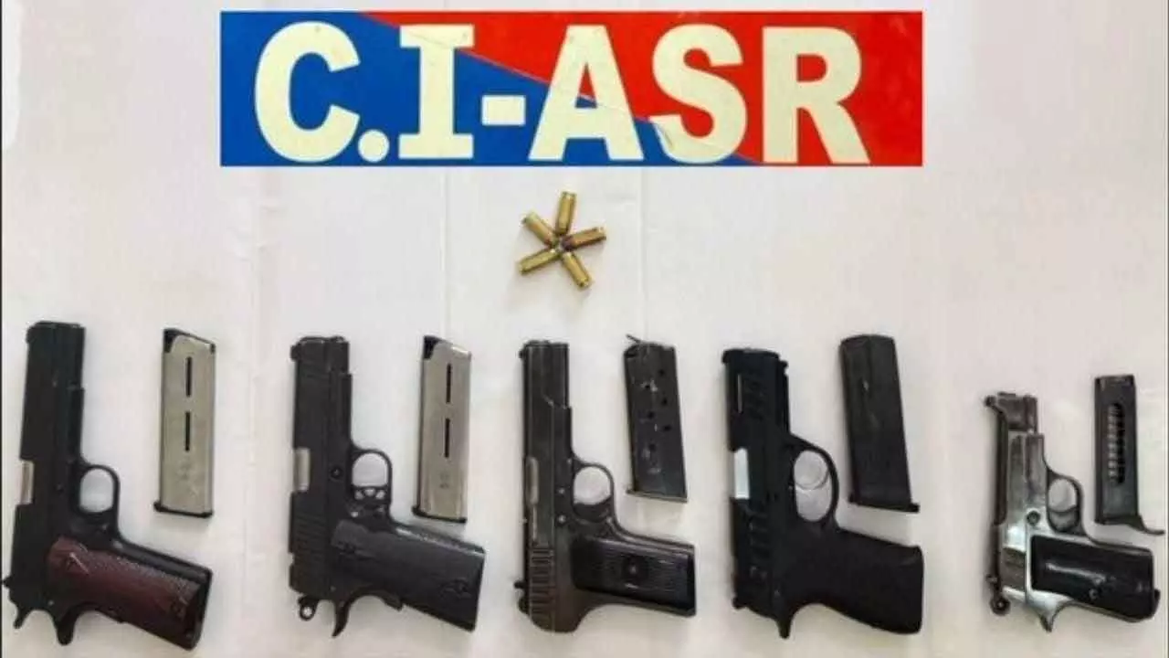 Weapon smuggling module with US links exposed