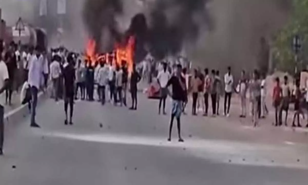 Bangladesh: Islamist Party calls protest over Indias Waqf Act amid rising attacks on minorities at home