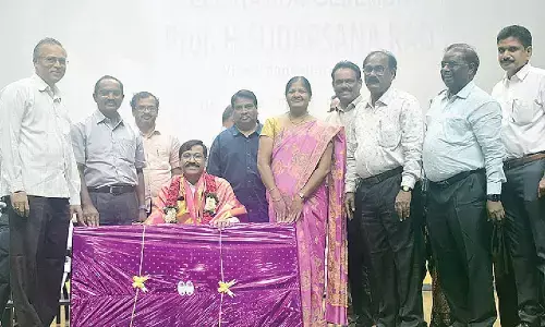 Vice-Chancellor Prof. Sudarshan Rao felicitated by JNTU Anantapur faculty