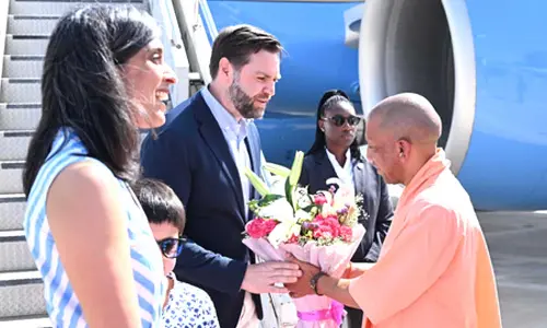 US Vice President Vance in Agra, visits Taj Mahal with family