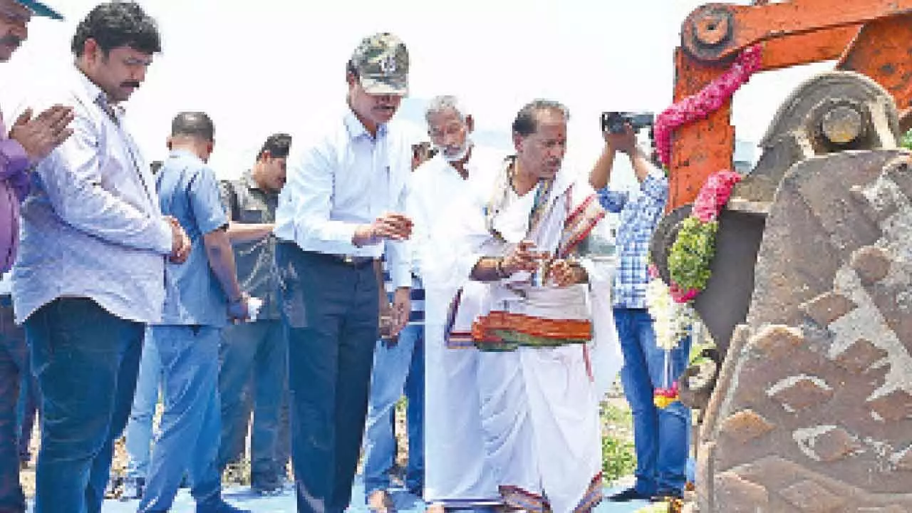 With court order in tow, HYDRA kickstarts works at Bathukamma Kunta in Amberpet With court order in tow, HYDRA kickstarts works at Bathukamma Kunta in Amberpet