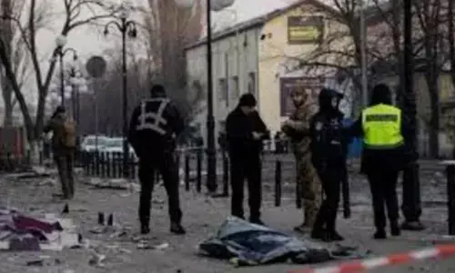 12 injured in Russias airstrike on Kyiv