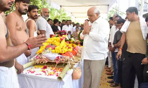 Gujarat CM attends last rites of Pahalgam terror attack victims