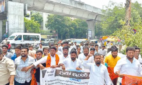 ABVP stages dharna, seeks action against corporate colleges