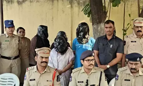 Cops bust child trafficking racket, rescue 5-yr-old girl