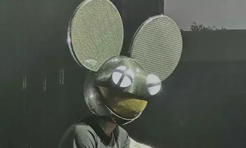 Deadmau5 stumbles off stage at Coachella 2025, calls it ‘Probably my last’