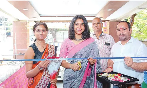 Mrs. India Winner Priyanka Anand Chilaka Inaugurates National Silk Expo 2025 in Hyderabad