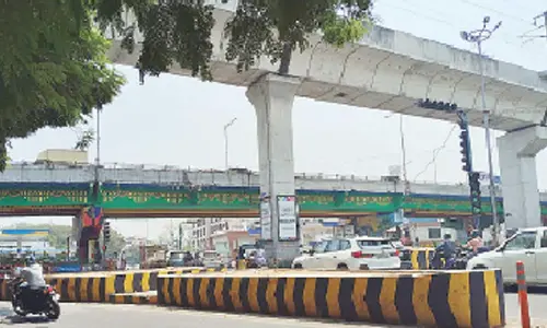 Tarnaka junction now a  living hell for commuters
