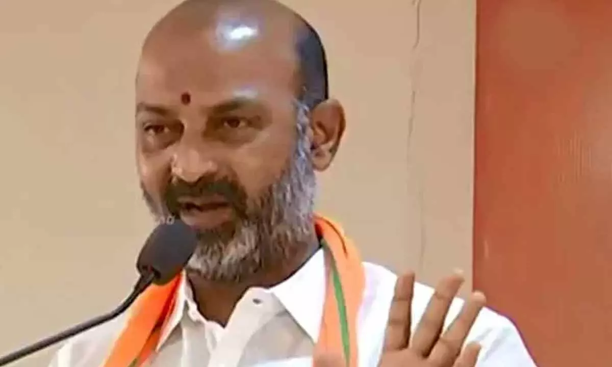 Union Minister Bandi Sanjay Kumar Emphasizes Job Creation and National Security at Rozgar Mela in Hyderabad Union Minister Bandi Sanjay Kumar Emphasizes Job Creation and National Security at Rozgar Mela in Hyderabad