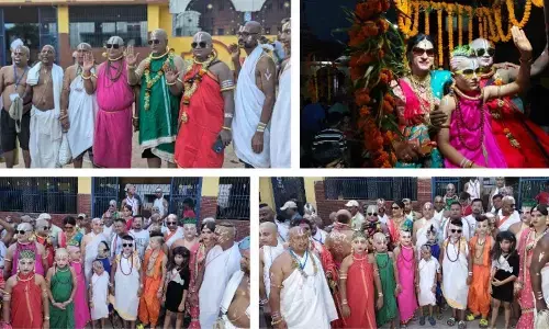 ‘Landa Besha’ returns to Berhampur in satirical splendour