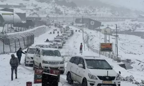 Nearly 800 people stranded in East Sikkim following sudden snowstorm evacuated