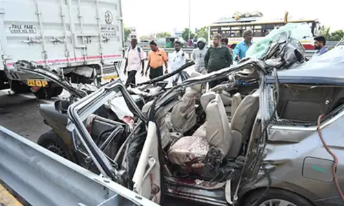 Five killed in road accident in Andhras Tirupati