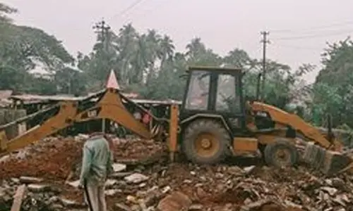 Yogi govt crackdown on illegal encroachments at Nepal border