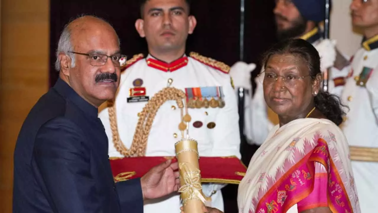 Prez Murmu presents Padma Awards Prez Murmu presents Padma Awards