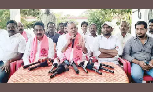 Cong shaken by success of BRS meeting: GVR