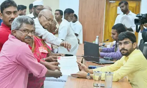 Collector decries negligence