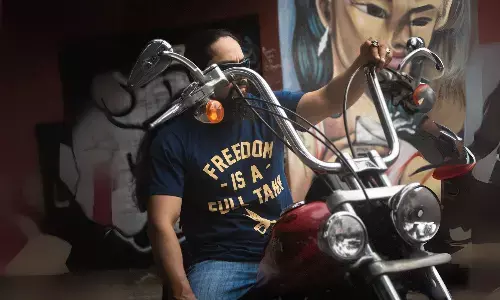 The Harley Davidson Rider Style includes all necessary accessories which every motorcycle enthusiast requires.