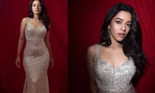 Mirnalini Ravi shines bright