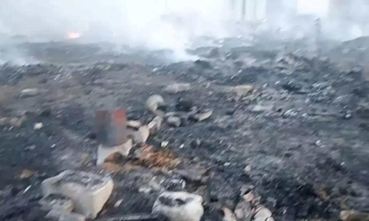 Slums reduced to ashes as massive fire rips through Gurugram’s sector 102 Slums reduced to ashes as massive fire rips through Gurugram’s sector 102