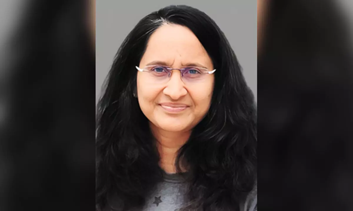 Driving Business Transformation Through Data Innovation Driving Business Transformation Through Data Innovation