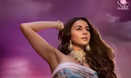 Rakul brings effortless charm to the frame