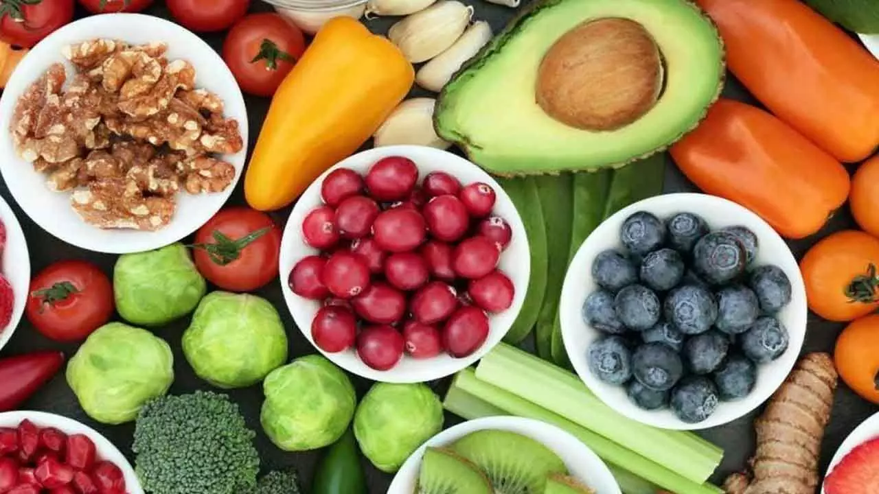 Hyderabad Doctor Recommends Best Fruits for Blood Sugar Control Hyderabad Doctor Recommends Best Fruits for Blood Sugar Control