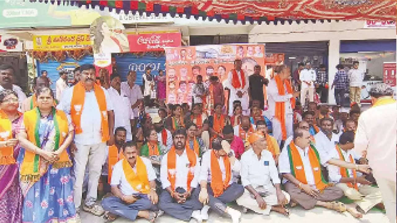 BJP stages protest for slew of facilities at Cherlapally station