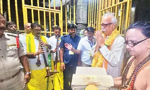 Despite heavy rains, scores of devotees’ witness ‘nijarupa darshan’ of deity