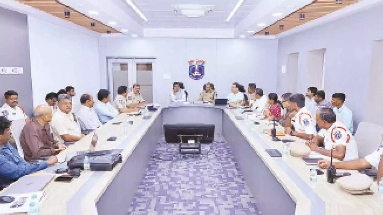 Brainstorming session on urban mobility solutions held