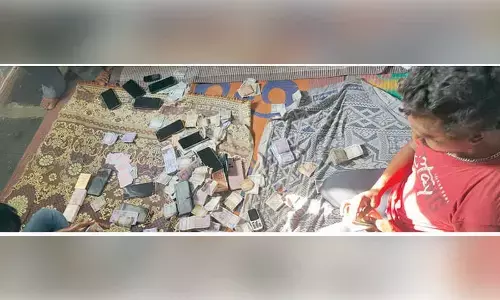 Police seize cash and mobile phones; 29 arrested