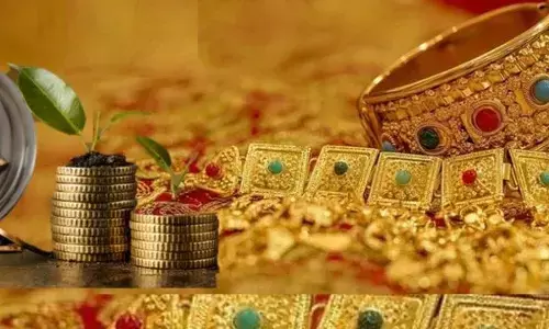 Yellow Metal Down Rs 7k From Record High On MCX: Is it good time to buy gold?