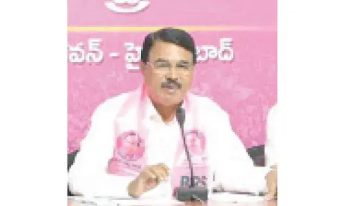 Govt turning a blind eye to PRRLI project, fumes Singireddy