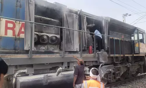 Passengers panic after smoke billows from Jaipur-Jodhpur Intercity Express engine