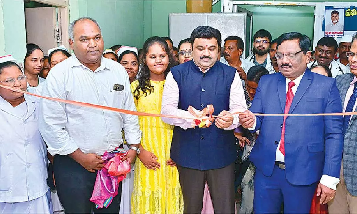 30 fowler beds donated to Kurnool govt cardiology wing