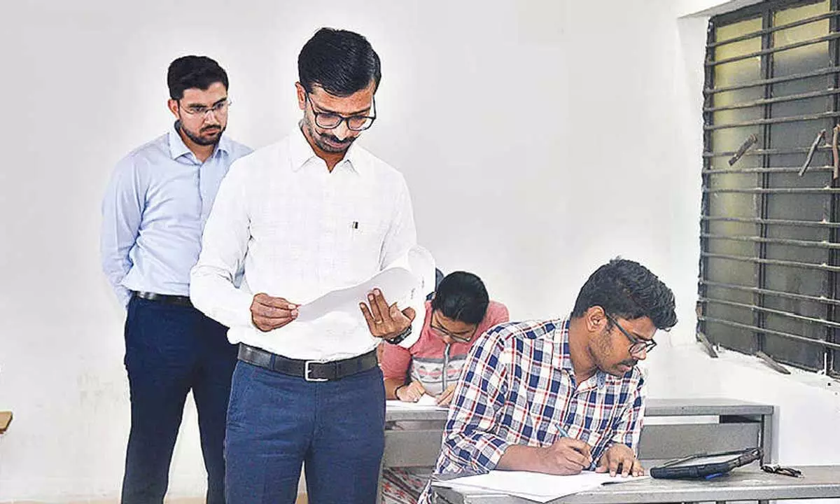 Collector inspects APPSC Group-I Mains exam centre Collector inspects APPSC Group-I Mains exam centre