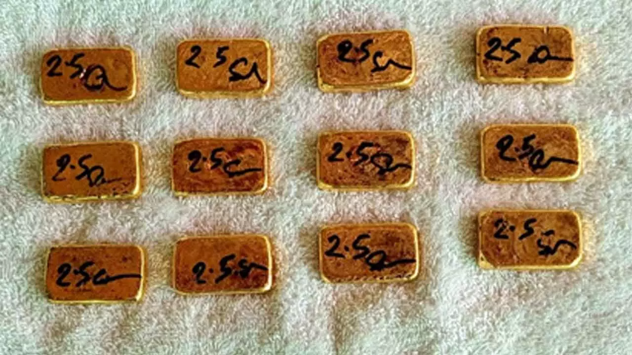 BSF seizes gold valued at Rs 1.56 crore along Indo-B’desh border, one held