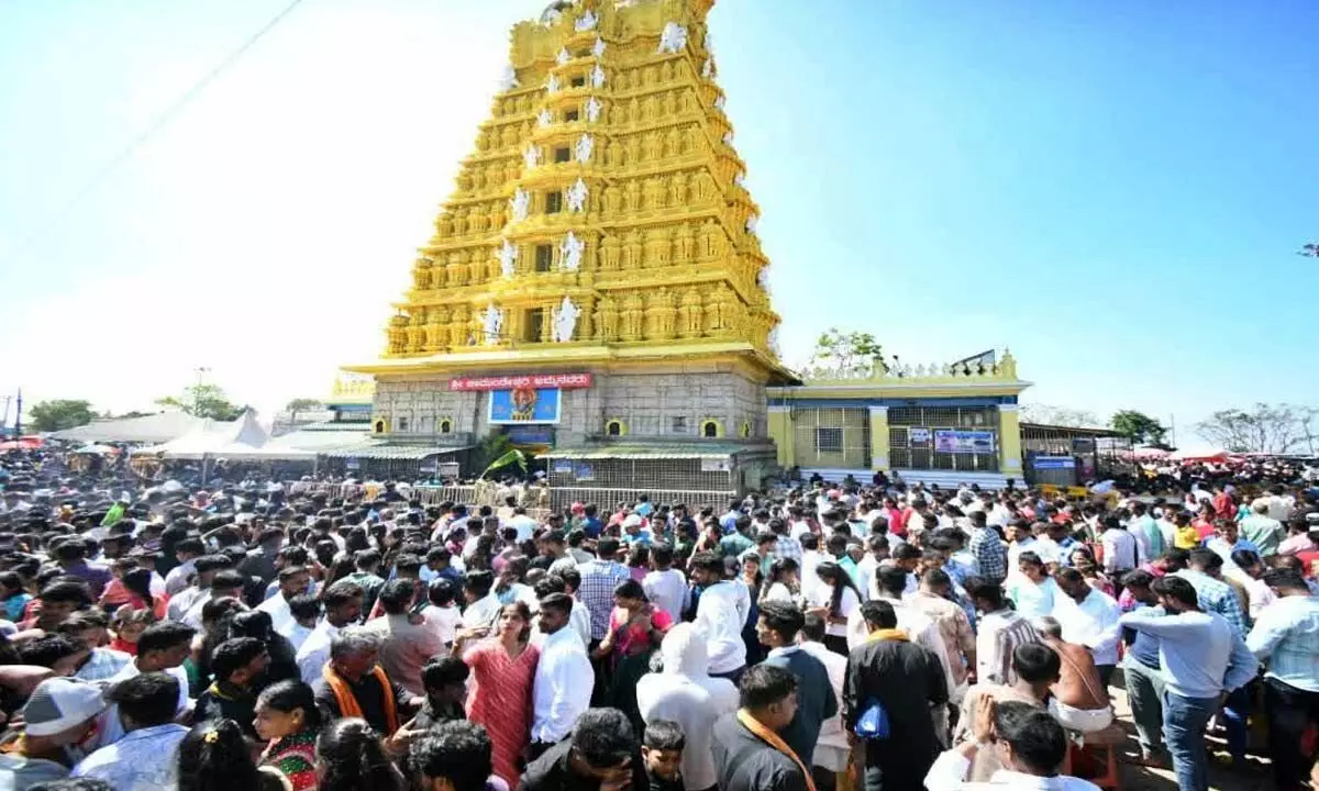No commercial activities 100 metres around Chamundeshwari temple