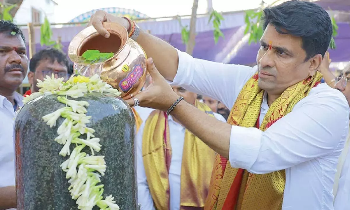 Devotional fervour marks Pochamma, Bodrai idol consecration ceremony