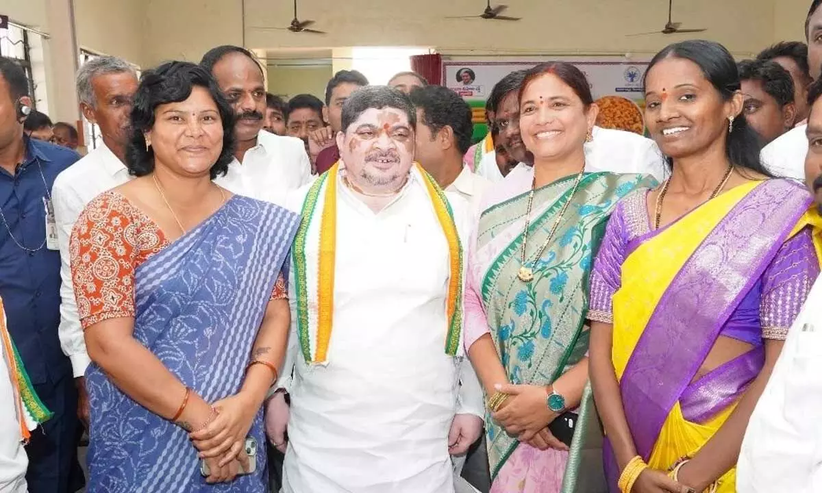 Achieve eco devpt by providing quality food: Ponnam tells women