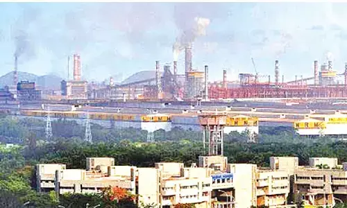 Trade union leaders call for a united strike on May 20