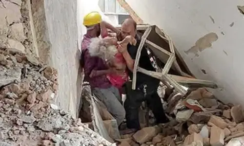 Three killed as dilapidated hospital balcony collapses in Jamshedpur