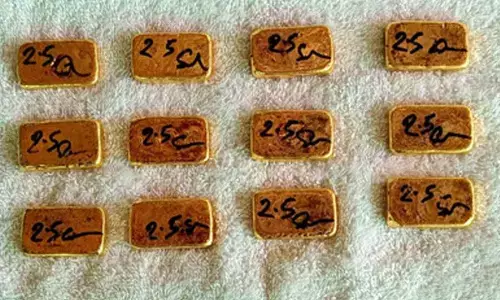 BSF seizes gold valued at Rs 1.56 crore along Indo-B’desh border, one held