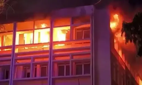 Fire breaks out at SBI admin building in Sec’bad